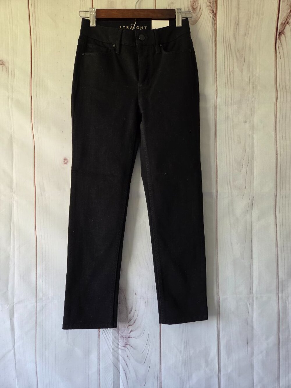 WHBM “The Straight Crop” black denim jeans, Women’s 00, classic five-pocket